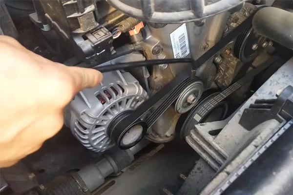 运河转速传感器的工作原理是什么？