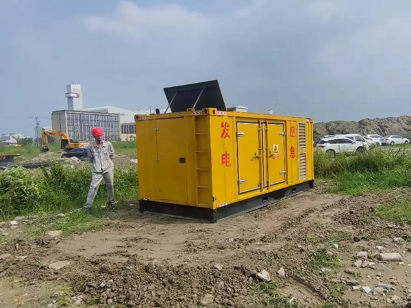 运河冬季低温环境下，发电机组启动电瓶的容量需求是否会增加？